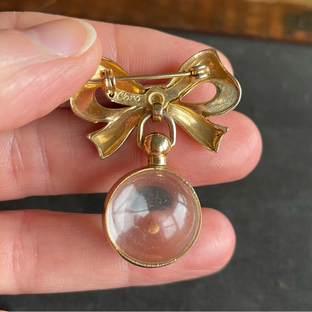 Vintage Gold Tone Coro Mustard Seed Bow Pendant - Picture 3 of 4